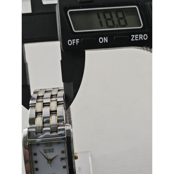 Mens Citizen Eco Drive Solar Watch E010-S004004 Date Very Nice Watch Runs - Picture 12 of 13